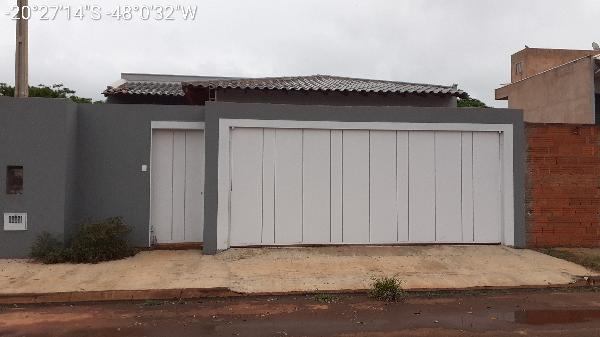 Casa em Brasília-DF com 2 quartos e 112m² de área privativa