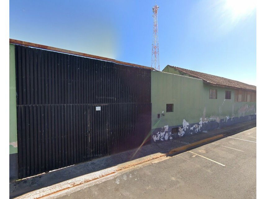 Prédio Comercial Ocupado em Vila Jahu com 300m² de Terreno