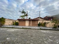 Casa com 3 quartos, 2 banheiros, 192.9m²