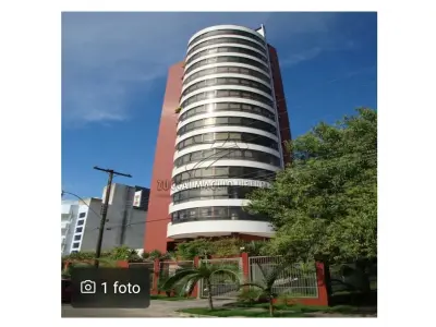 Vagas de Estacionamento Cobertas em Condomínio