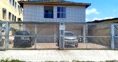 Casa com 2 quartos, 1 banheiro, 76m² área privativa, desocupada