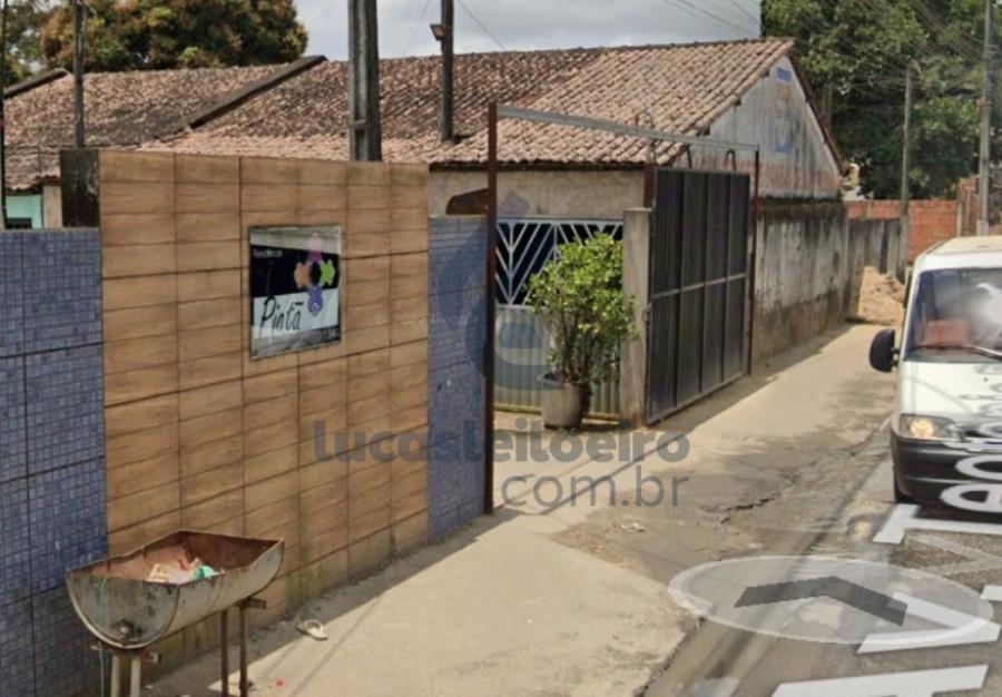 Casa com 2 quartos e 1 banheiro, área construída de 72,78m²