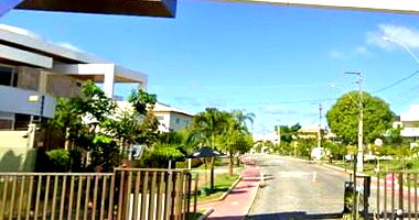 Casa em Condomínio Desocupada com 565m² de Terreno