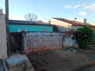 Terreno com Residência 70m² em Londrina/PR - Área 250m²