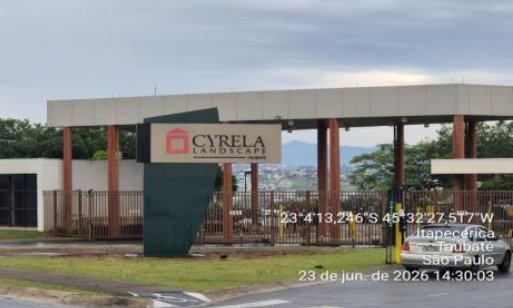 Casa de Luxo Ocupada - 165m² em Taubaté/SP