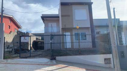 Casa com 3 dormitórios em Passo Fundo/RS - 138m² terreno, 106m² construídos
