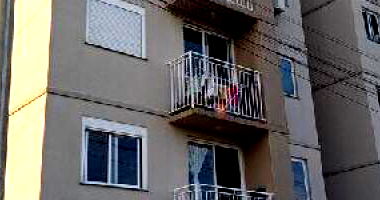 Apartamento aconchegante com 2 quartos, 1 banheiro e 1 vaga