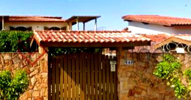 Nua Propriedade com Casa e Terreno de 715m², Desocupado