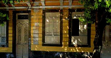 Prédio com contrato de locação vigente, aluguel mensal R$4.800,00