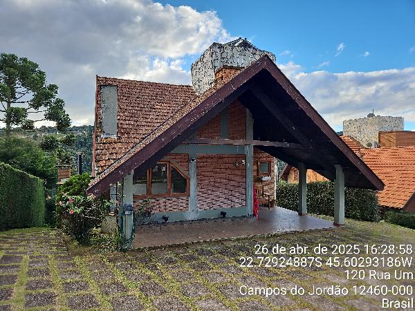 Casa com 3 quartos, 2 banheiros, 253m² construída, terreno amplo