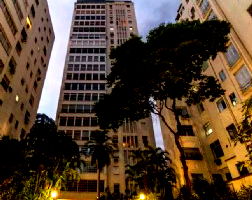 Apartamento Luxuoso com 5 Quartos e Vista Mar em Botafogo