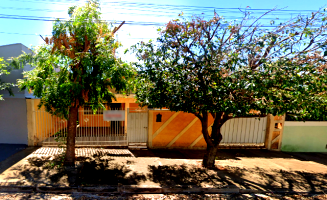 Casa com 125m² e Terreno de 242m² em Presidente Epitácio