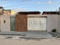 Casa com 2 quartos, 1 banheiro e 1 vaga de garagem