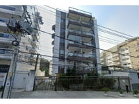 Cobertura com 3 vagas e 603m²