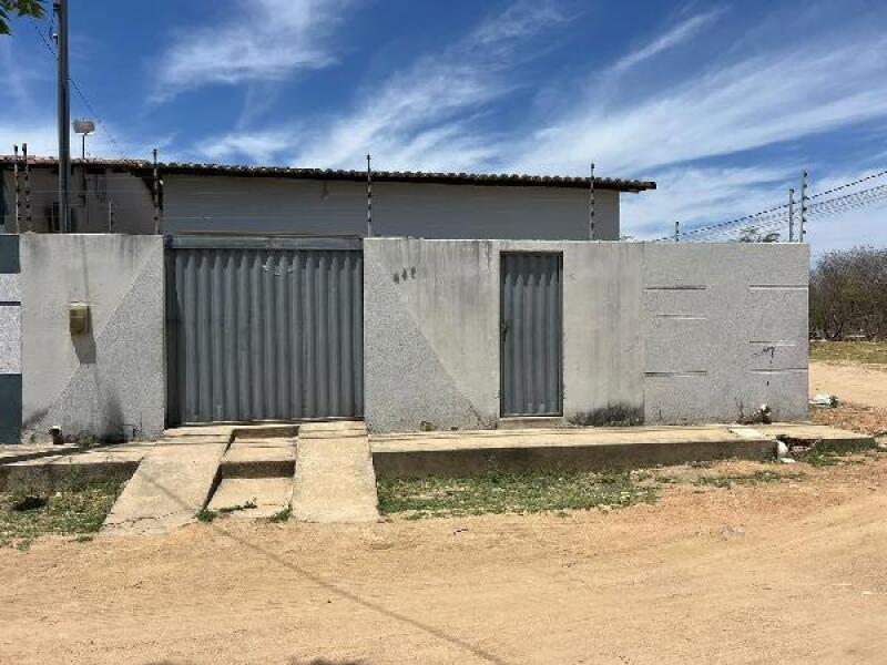 Casa com 2 Quartos e 1 Vaga em Brejo do Cruz