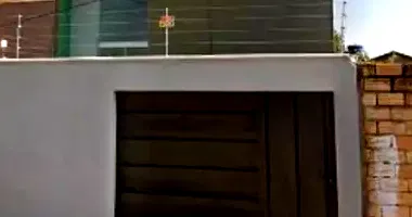 Casa em Leilão com 3 Quartos e 2 Banheiros