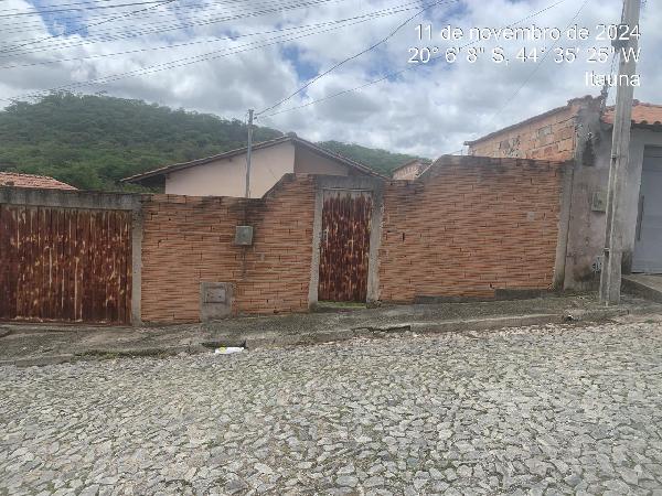 Casa com 2 Quartos e 1 Vaga em Itaúna - Oportunidade Imperdível