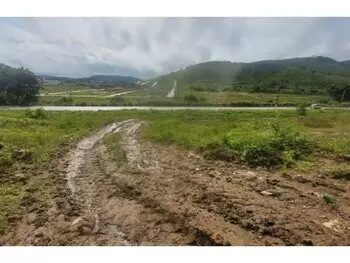Terreno com 3.916 m² em leilão