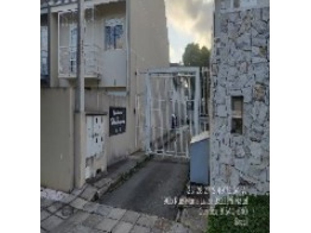 Casa em Curitiba com 140m² de área privativa e 1 vaga