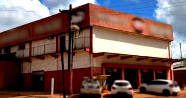 Prédio comercial com 759,53m², terreno 761,60m², ocupado