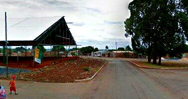 Casa aconchegante com 48m² construídos, desocupada e pronta para uso