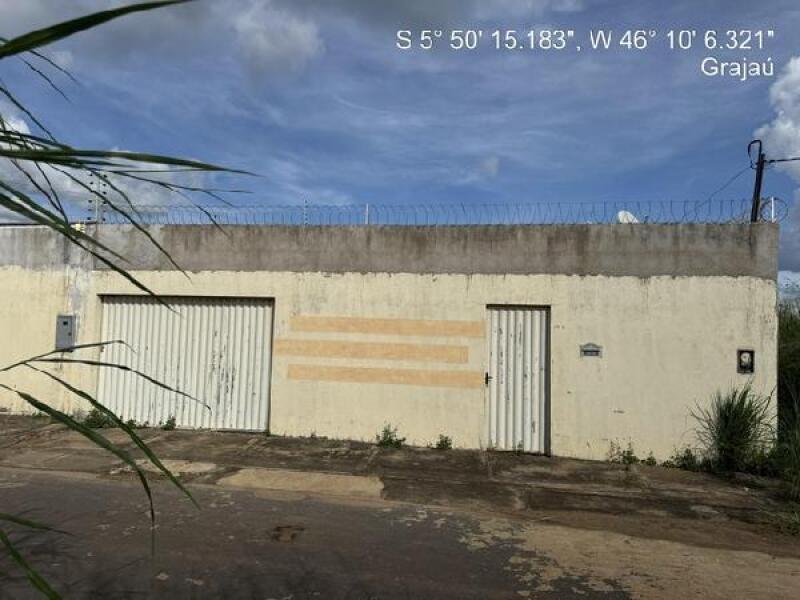 Casa 2 quartos 54m² com varanda e área de serviço