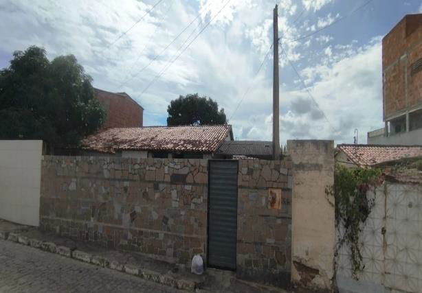 Casa com 1 quarto, 1 banheiro, 37,47 m² construída, ocupada