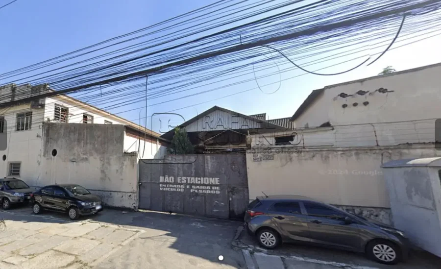 Terreno com Construções em Rio de Janeiro - Pague em até 60 vezes