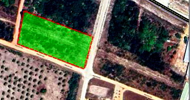 Terreno Irregular com 10.031,71 m² em Cruz/CE