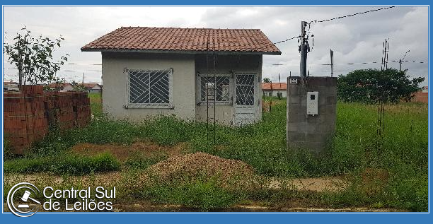 Casa com 2 quartos, 54,09m², terreno 200,55m², desocupada