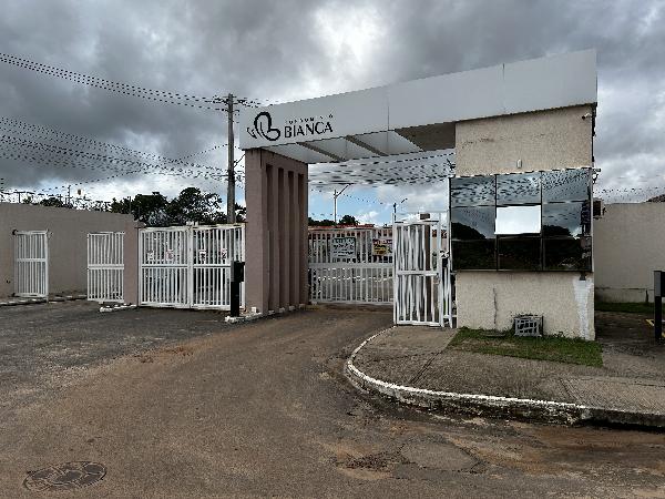 Casa com 2 quartos, 1 banheiro, 1 vaga, 50m² privativos