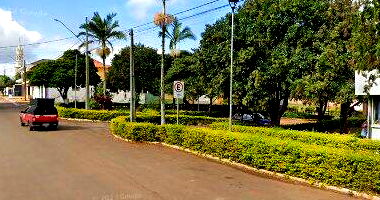 Terreno urbano com 178,11m² no loteamento Camilo Scussel, desocupado