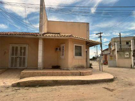 Casa aconchegante com 79,65 m² construída, ocupada