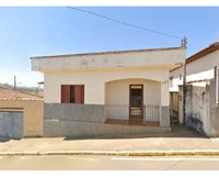 Casa com Terreno no Centro