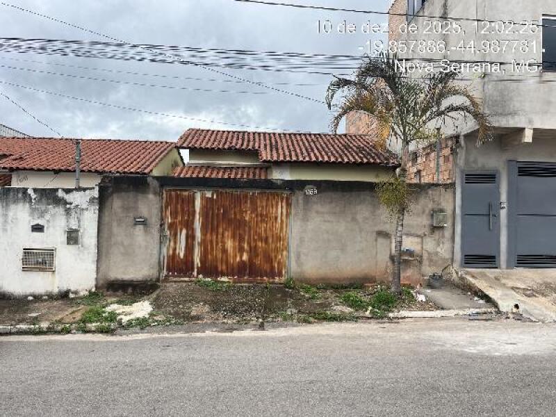 Casa com 2 quartos em Nova Serrana/MG