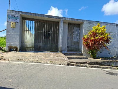 Casa com 3 quartos, 2 banheiros e 92,50 m²