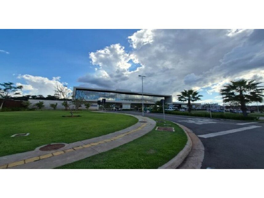 Terreno em Condomínio com 640m² em Goiânia