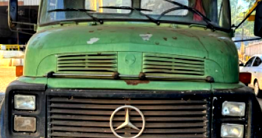 Caminhão M.Benz/L 1316 - 94/94 em Divinópolis/MG