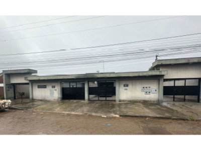 Casa ocupada com 95,68m² e 2 quartos
