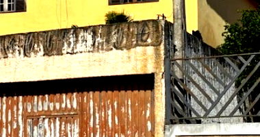 Terreno com Casa em Santa Branca/SP - 262m²