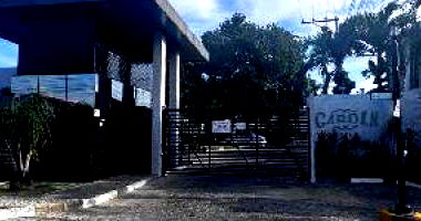 Casa com 5 quartos, 3 banheiros, varanda e área de serviço, 117m² construída