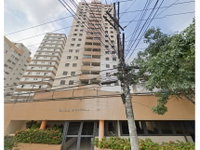 Apartamento com 2 quartos, 2 banheiros e 147,62m²