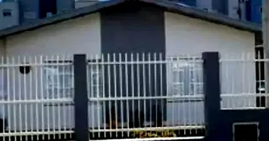 Casa Ocupada com 4 Quartos e 2 Banheiros em Canoinhas/SC