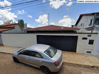 Casa com ótima localização e grande potencial em Inhumas/GO
