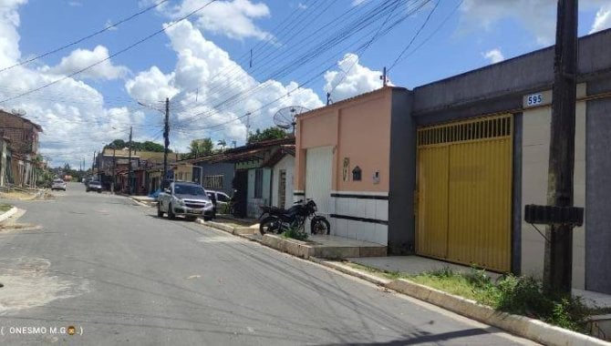 Casa com 3 banheiros e 1 vaga de garagem, ocupada