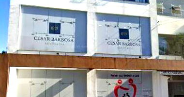 Prédio Comercial em Leilão com 458m² Construída