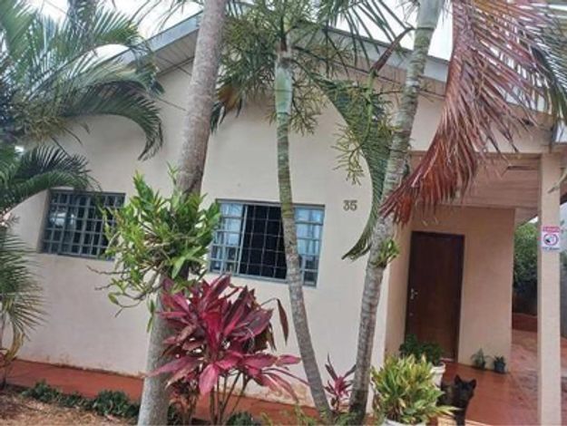 Casa com 3 quartos e 90m² construídos