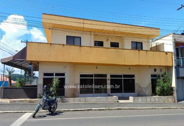 Imóvel Comercial com Área de 458,51 m² em Castro/PR