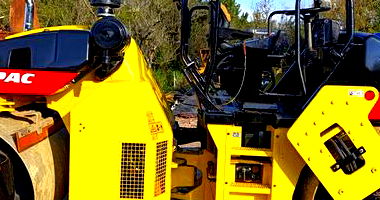 ROLO COMPACTADOR DYNAPAC CC322 - Ano 2010