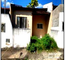 Casa com 2 quartos, 2 banheiros, varanda e área de serviço, 67,45m² construída